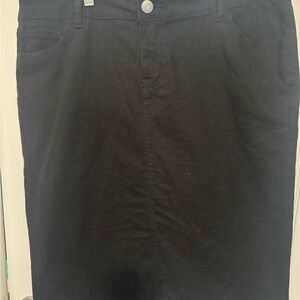 Elegant Black Pencil Skirt